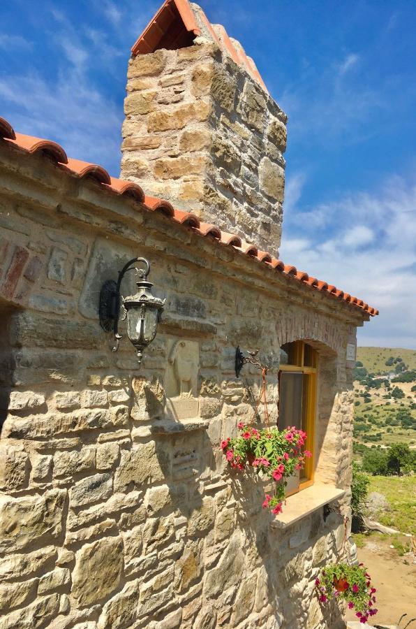 Sari Keçı Taş Otel Gokceada Exterior foto