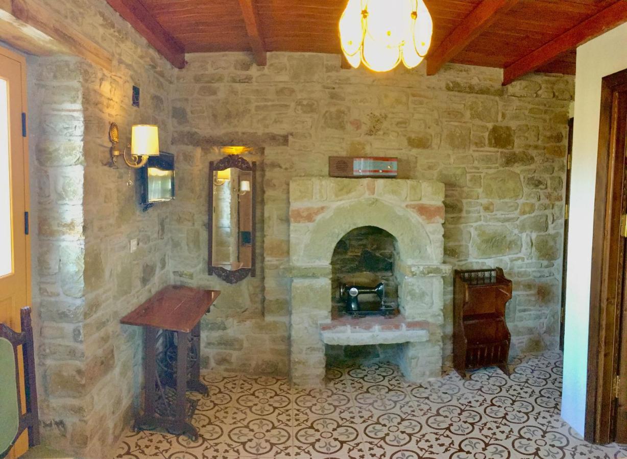 Sari Keçı Taş Otel Gokceada Exterior foto