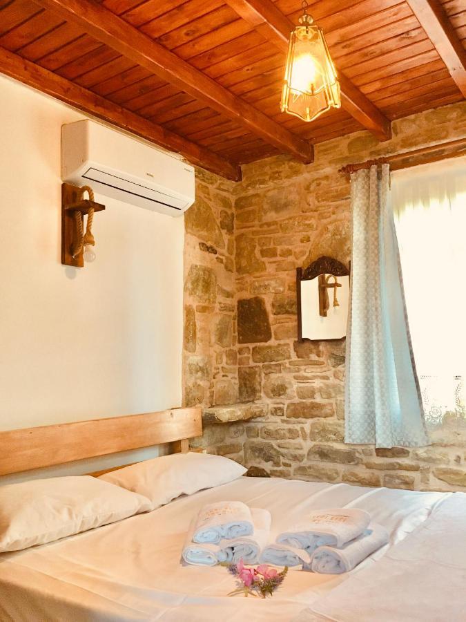 Sari Keçı Taş Otel Gokceada Exterior foto